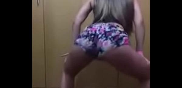  Bunda batendo so som de funk